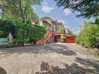 Maison - 182 m² - 5 pièces