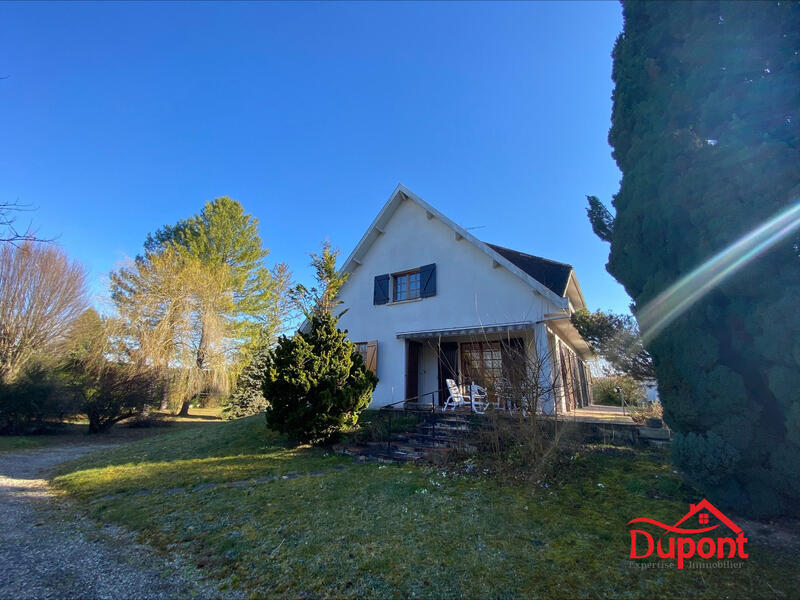 Maison - 200 m² - 7 pièces