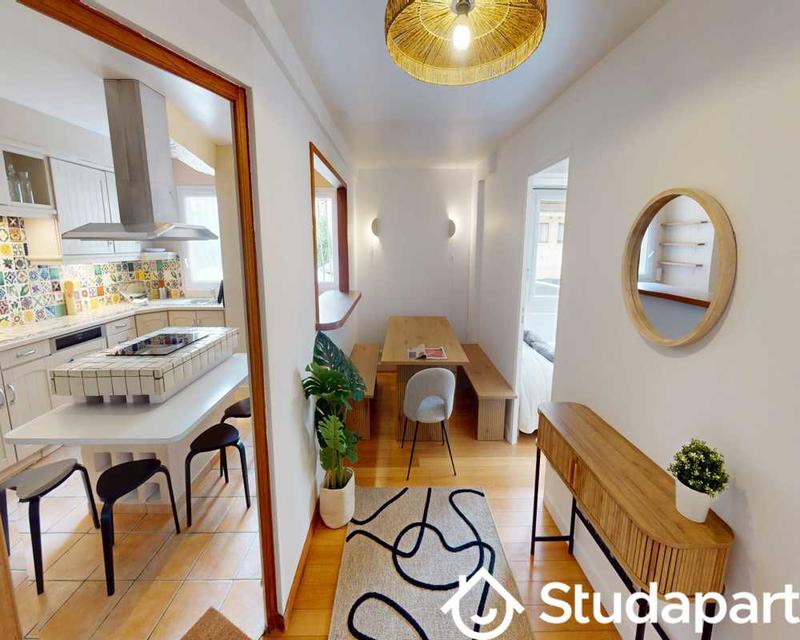 Chambre - 75 m² - 1 pièce