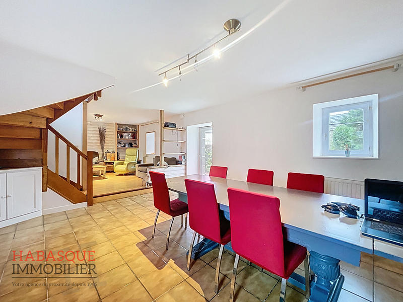 Maison - 146 m² - 5 pièces