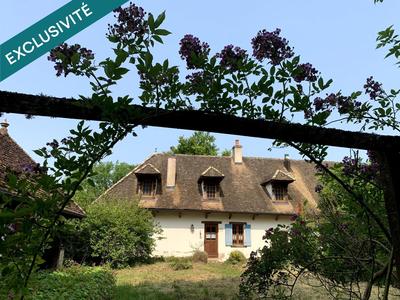 Maison - 275 m² - 11 pièces