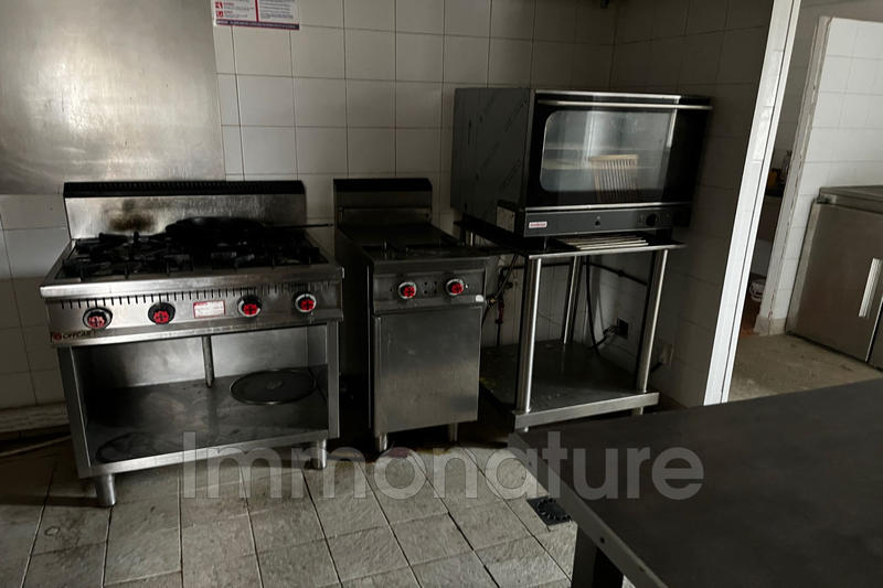 Local commercial - 227 m²