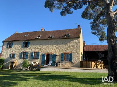 Maison - 265 m² - 10 pièces