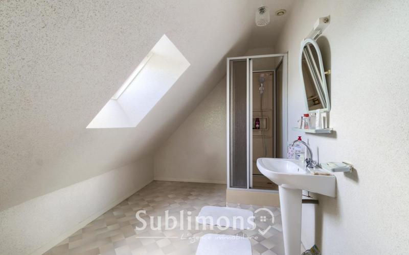 Maison - 145 m² - 9 pièces