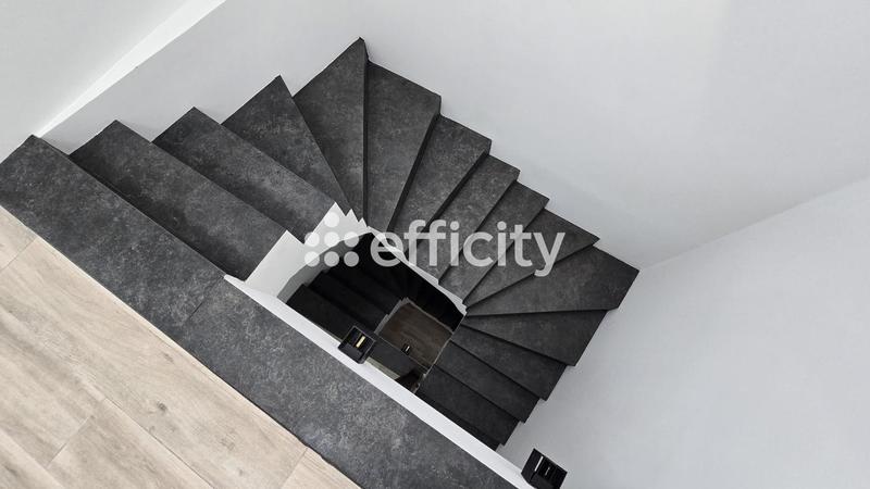 Maison - 150 m² - 5 pièces