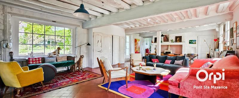 Maison - 323 m² - 6 pièces