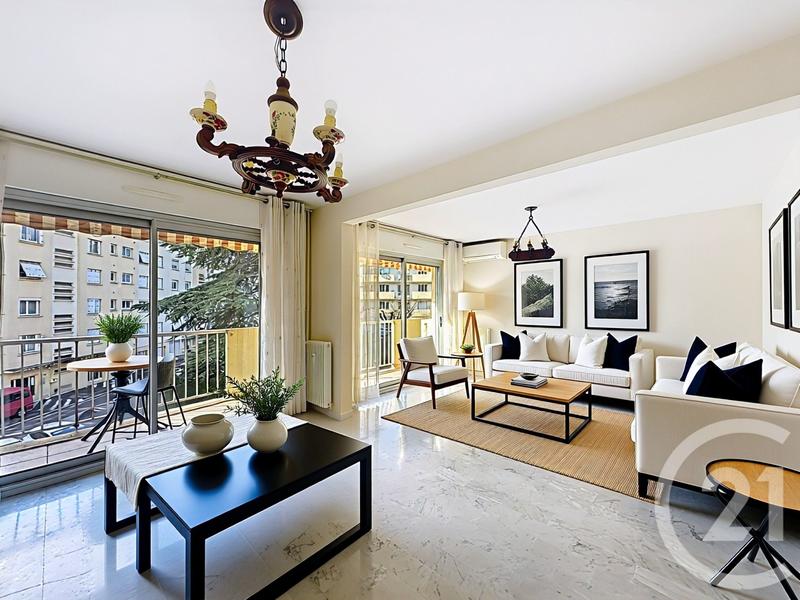 Appartement - 87 m² - 4 pièces