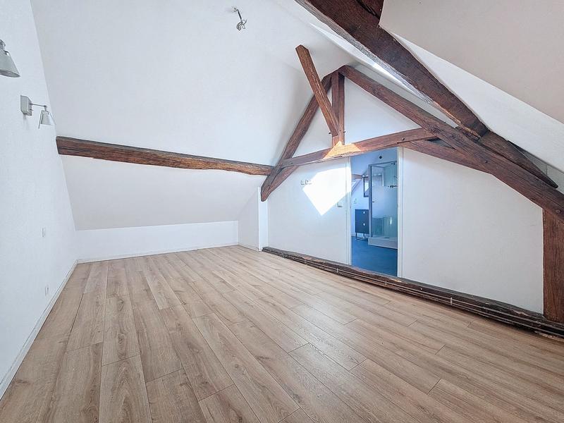 Appartement - 145 m² - 5 pièces