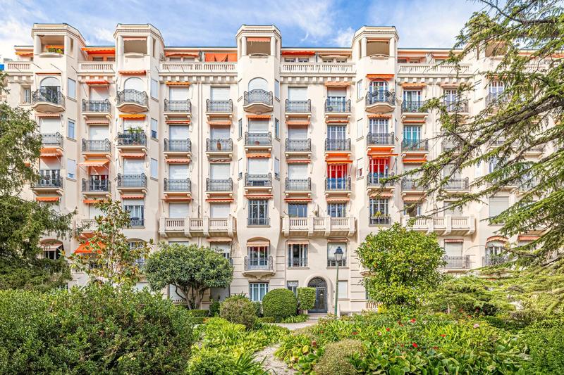 Appartement - 102 m² - 4 pièces