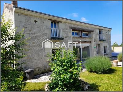 Maison - 305 m² - 12 pièces