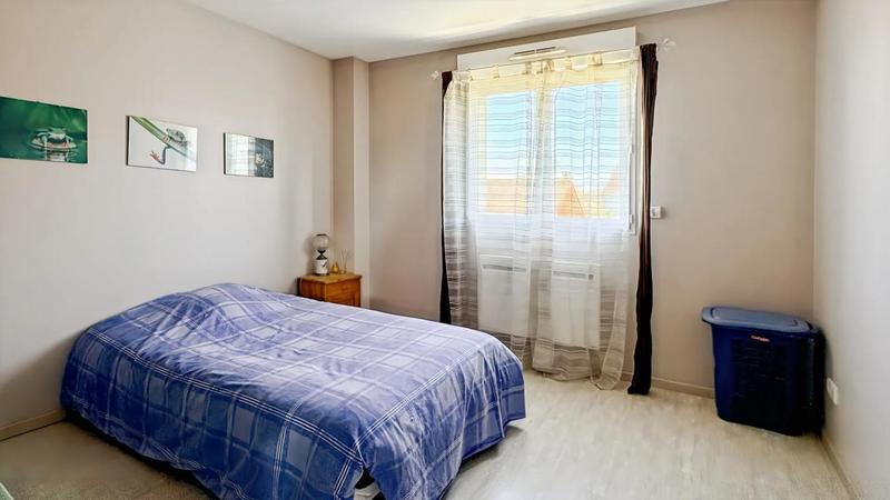 Maison - 202 m² - 9 pièces