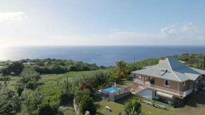 Maison - 335 m² - 11 pièces