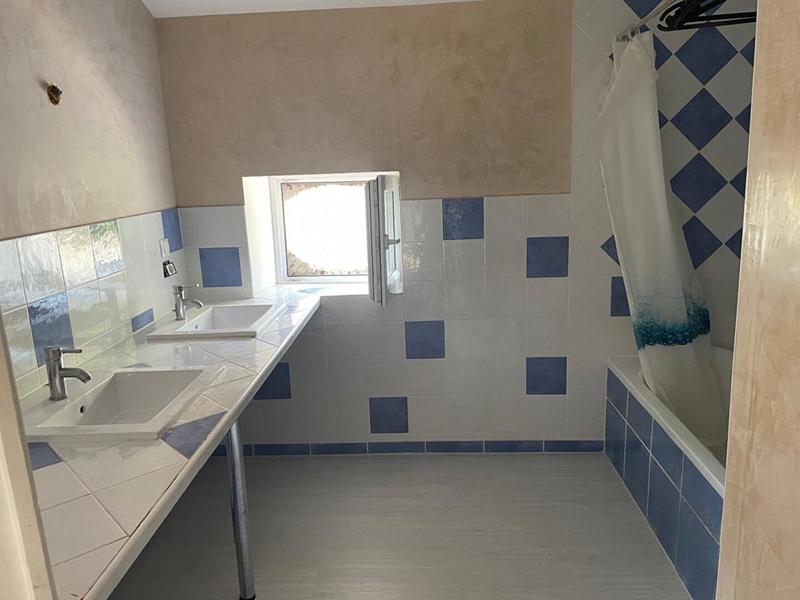 Maison - 250 m² - 11 pièces