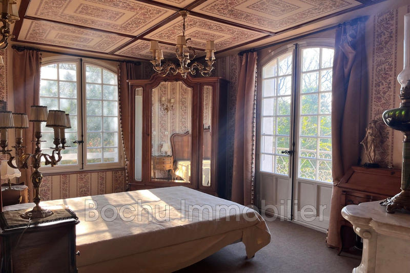 Maison - 210 m² - 7 pièces