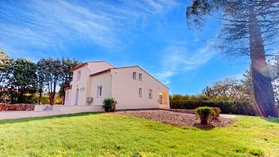 Maison - 144 m² - 6 pièces