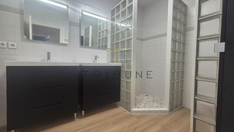 Maison - 180 m² - 6 pièces