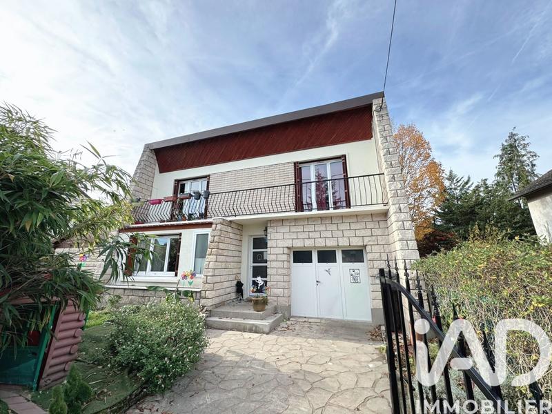 Maison - 121 m² - 6 pièces