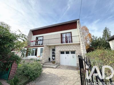 Maison - 121 m² - 6 pièces