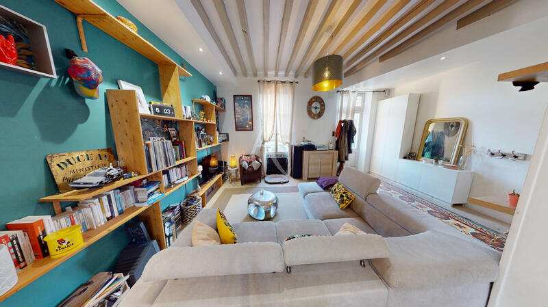 Maison - 192 m² - 9 pièces