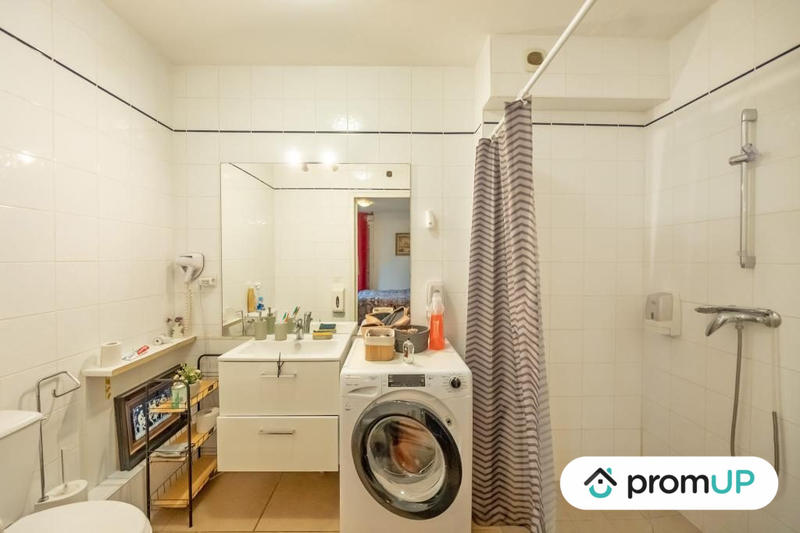 Maison traditionnelle - 260 m² - 8 pièces