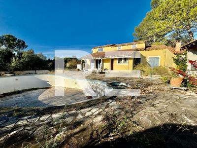 Maison - 135 m² - 5 pièces