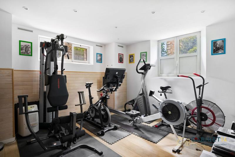 Maison - 200 m² - 8 pièces