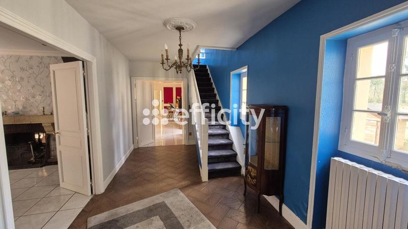 Maison - 420 m² - 15 pièces