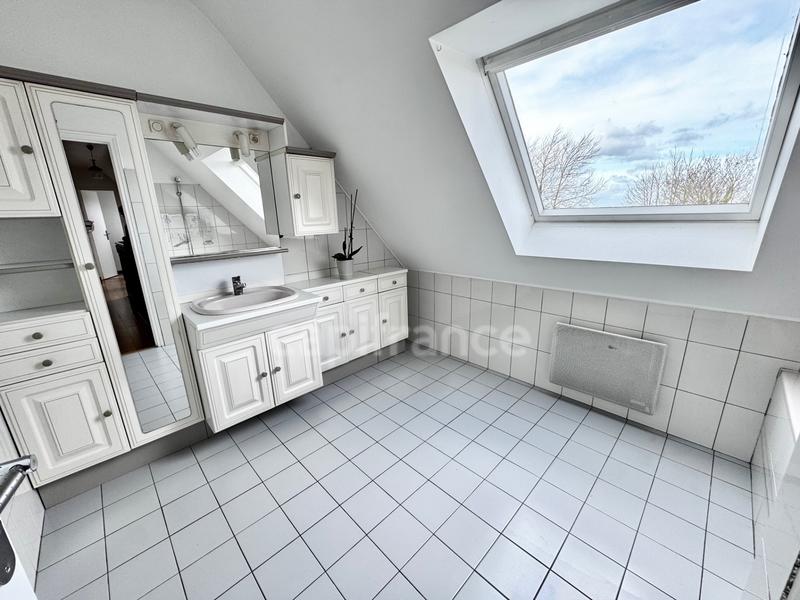 Maison - 137 m² - 7 pièces