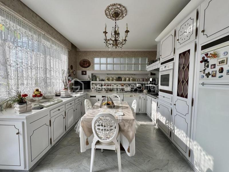 Maison d'architecte - 212 m² - 7 pièces