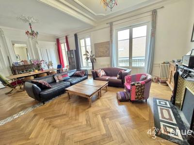 Appartement - 159 m² - 4 pièces