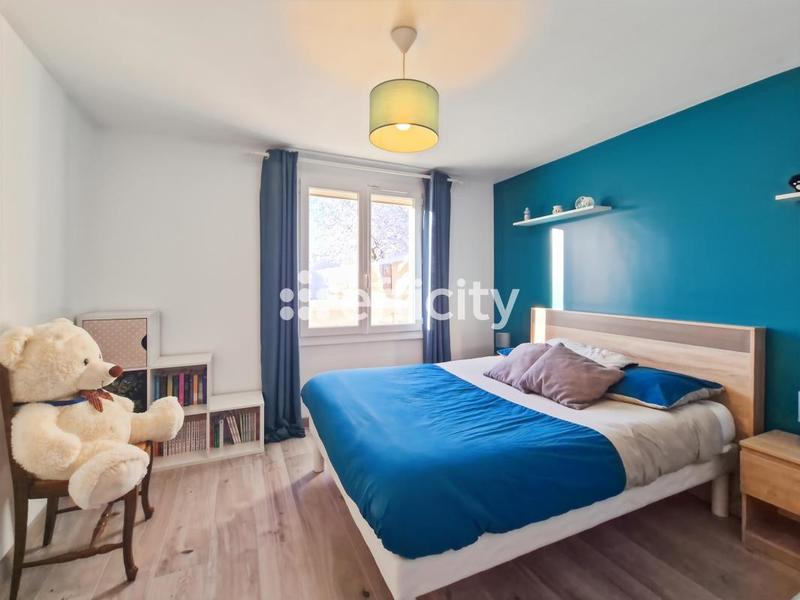 Pavillon - 157 m² - 8 pièces