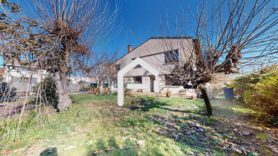 Maison - 227 m² - 7 pièces