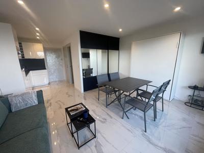 Studio - 28 m² - 1 pièce