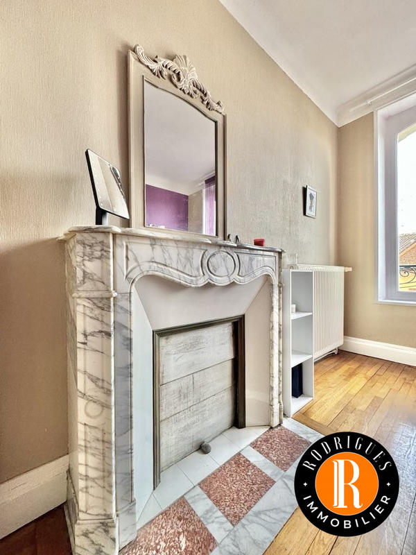 Maison - 285 m² - 12 pièces