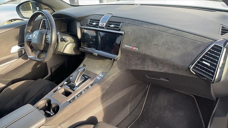 Ds Ds 7 Crossback I 1.6 E-Tense 225 Plug in Hybrid e-Eat8 Performance Line