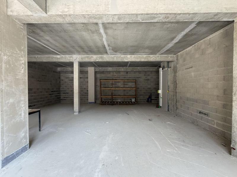 Local commercial - 210 m²