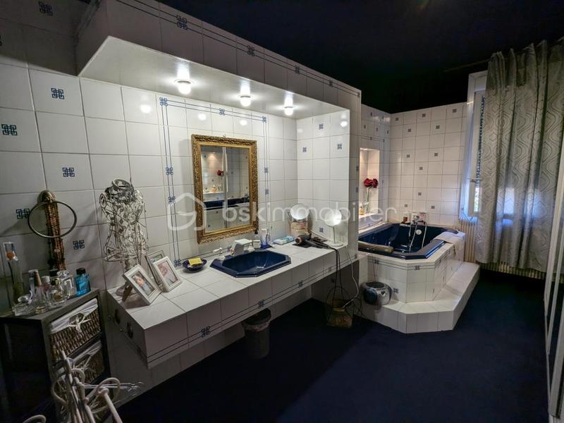 Maison de ville - 180 m² - 6 pièces