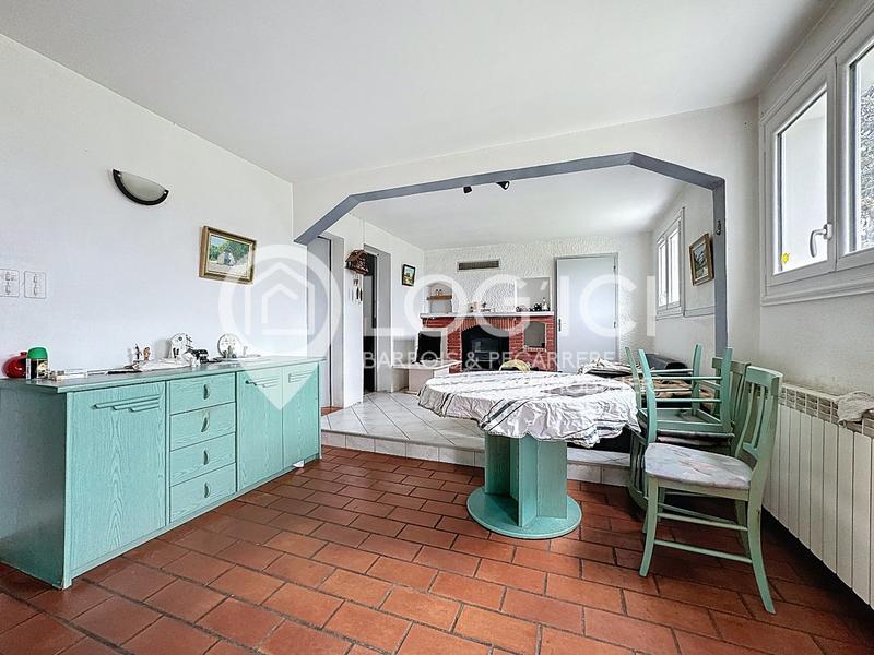 Maison - 180 m² - 7 pièces