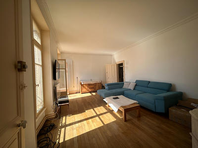 Maison - 311 m² - 12 pièces