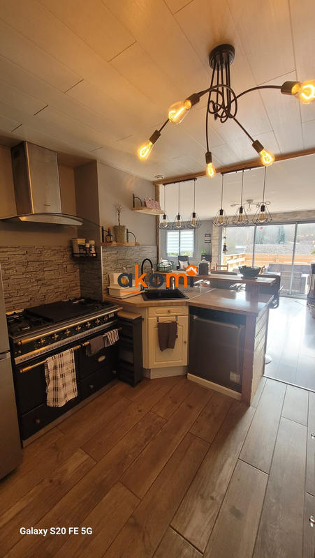 Maison - 135 m² - 5 pièces