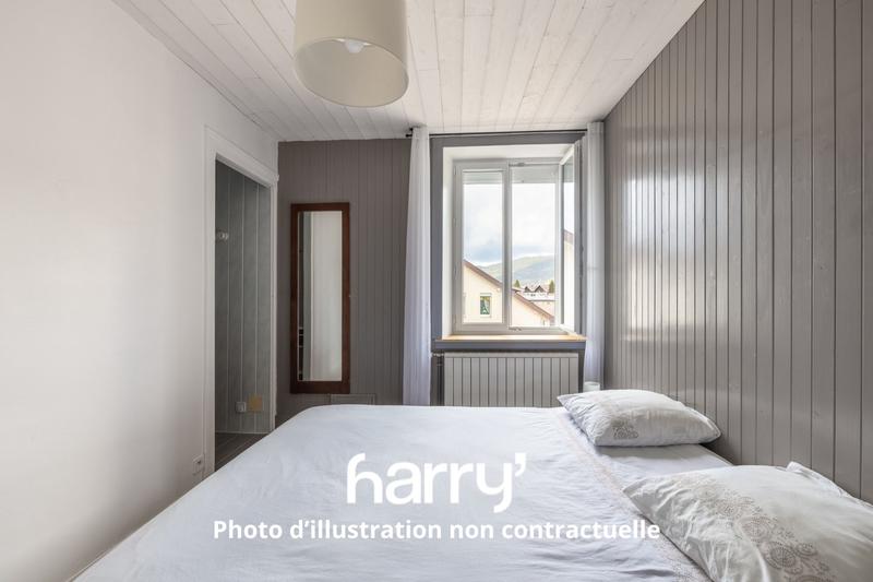 Appartement - 125 m² - 2 pièces