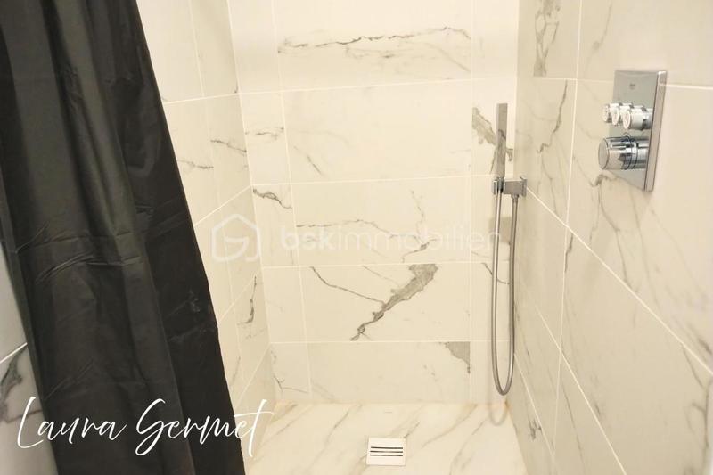 Pavillon - 80 m² - 5 pièces