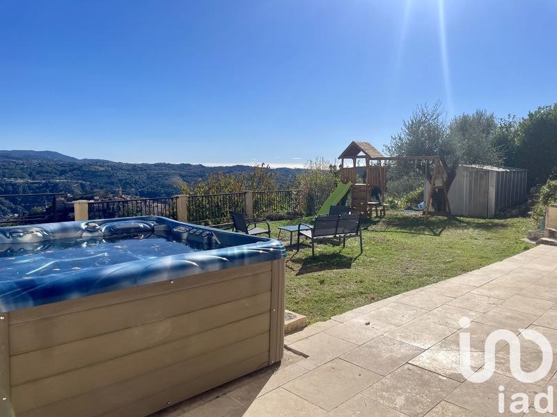 Maison - 93 m² - 4 pièces