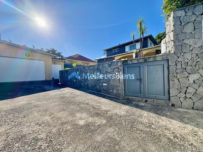 Villa - 160 m² - 5 pièces