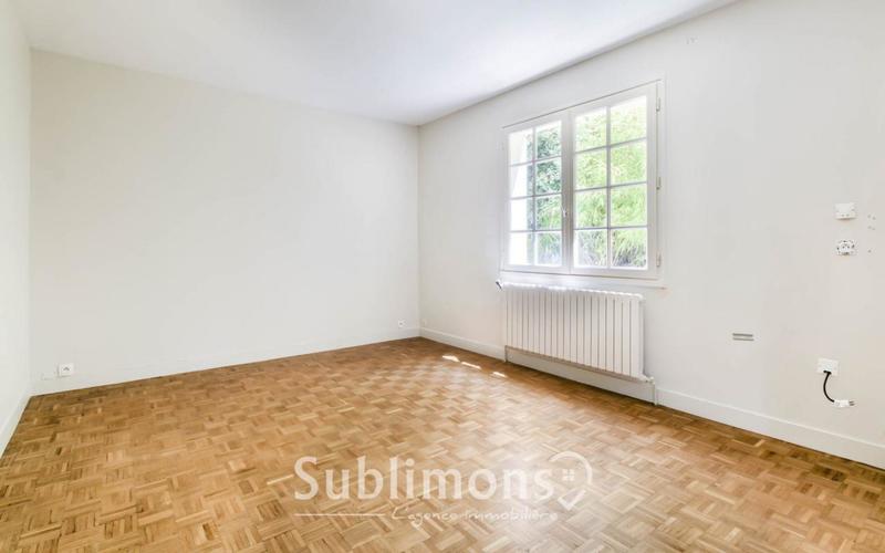 Maison traditionnelle - 131 m² - 6 pièces