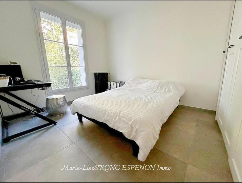 Maison - 180 m² - 8 pièces