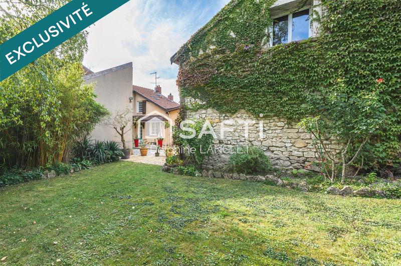 Maison - 267 m² - 10 pièces