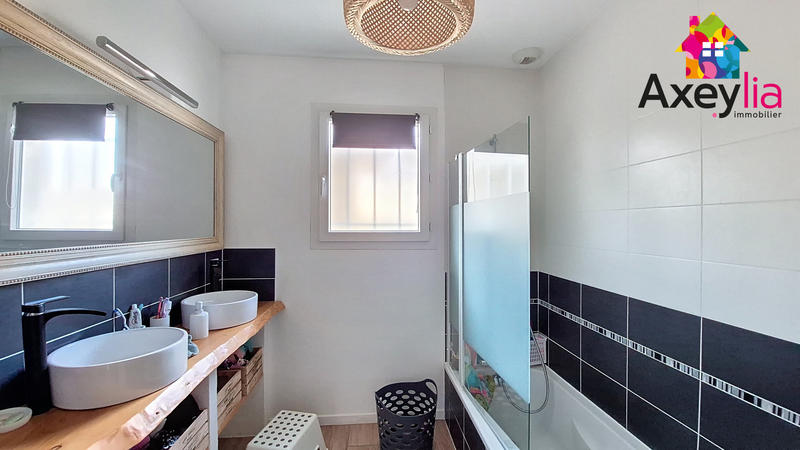 Maison - 101 m² - 5 pièces