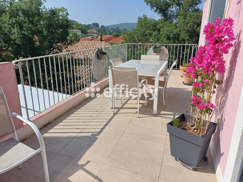 Maison - 197 m² - 4 pièces