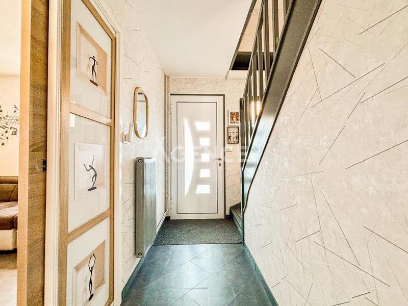 Maison - 87 m² - 5 pièces